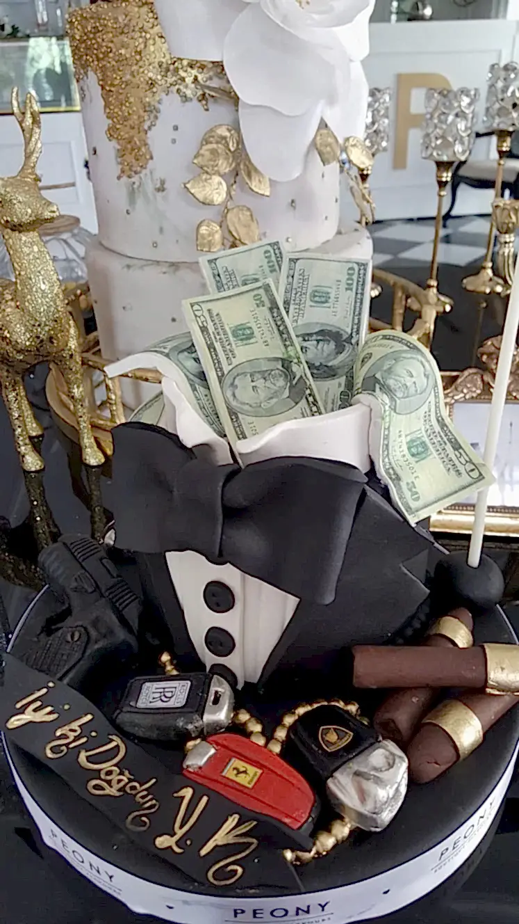 No:84 Şeker Hamurlu Tasarım Pasta