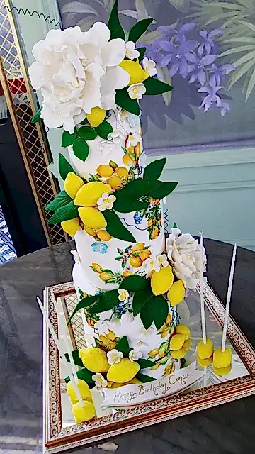 No:4 Şeker Hamurlu Tasarım Pasta