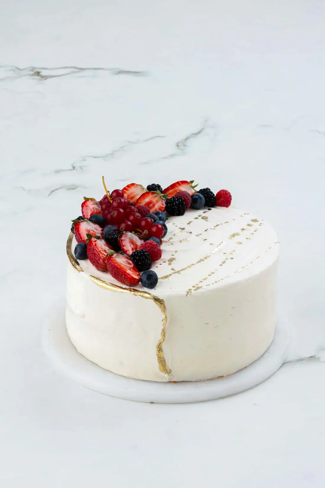 Orman Meyveli Beyaz Kremalı Pasta