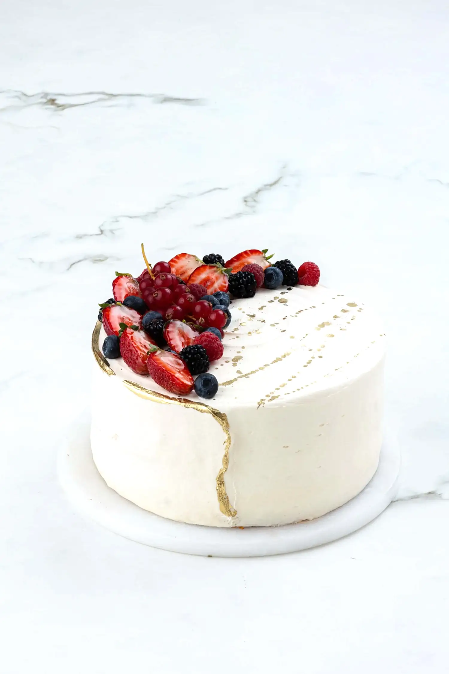 Orman Meyveli Beyaz Kremalı Pasta