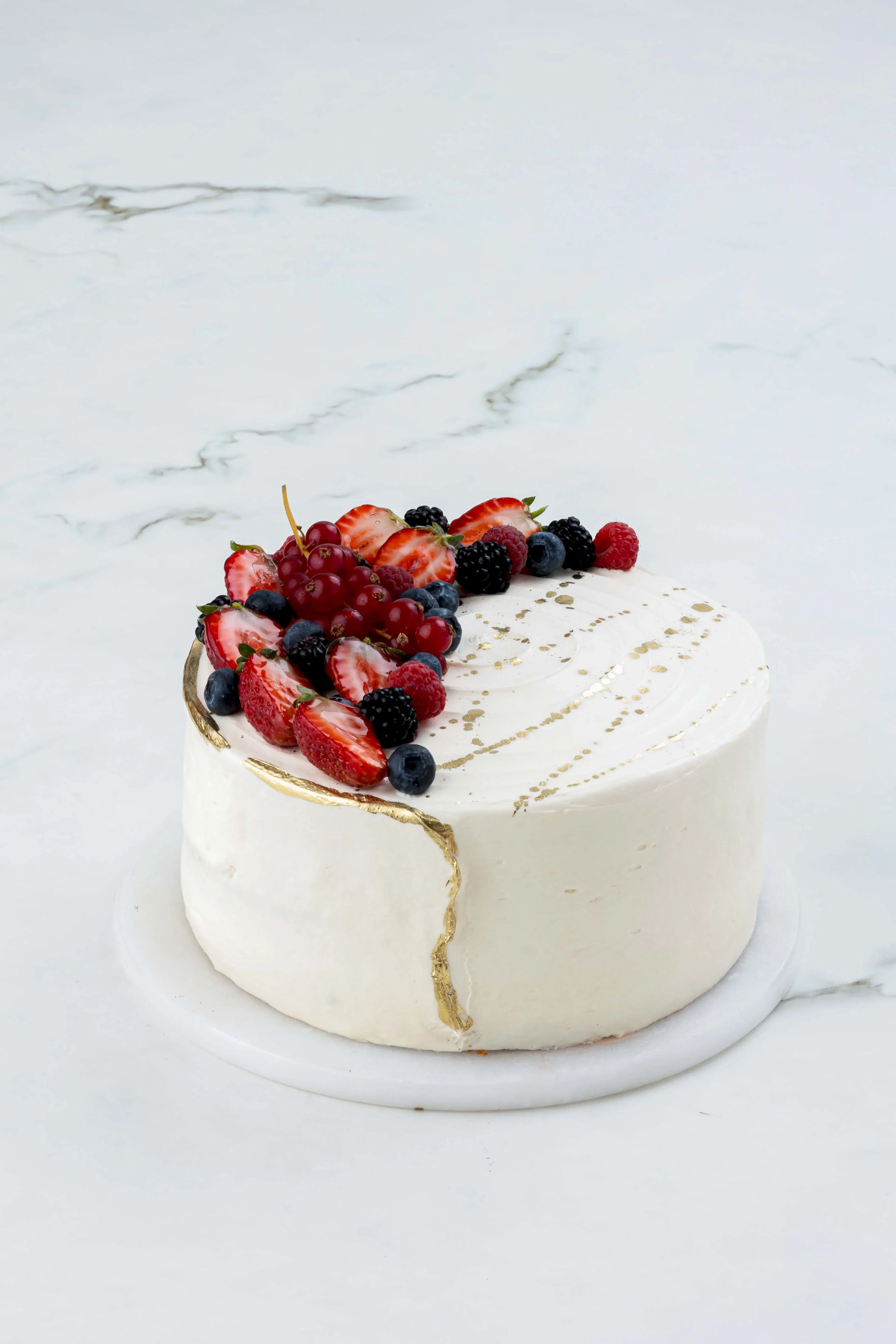 Orman Meyveli Beyaz Kremalı Pasta