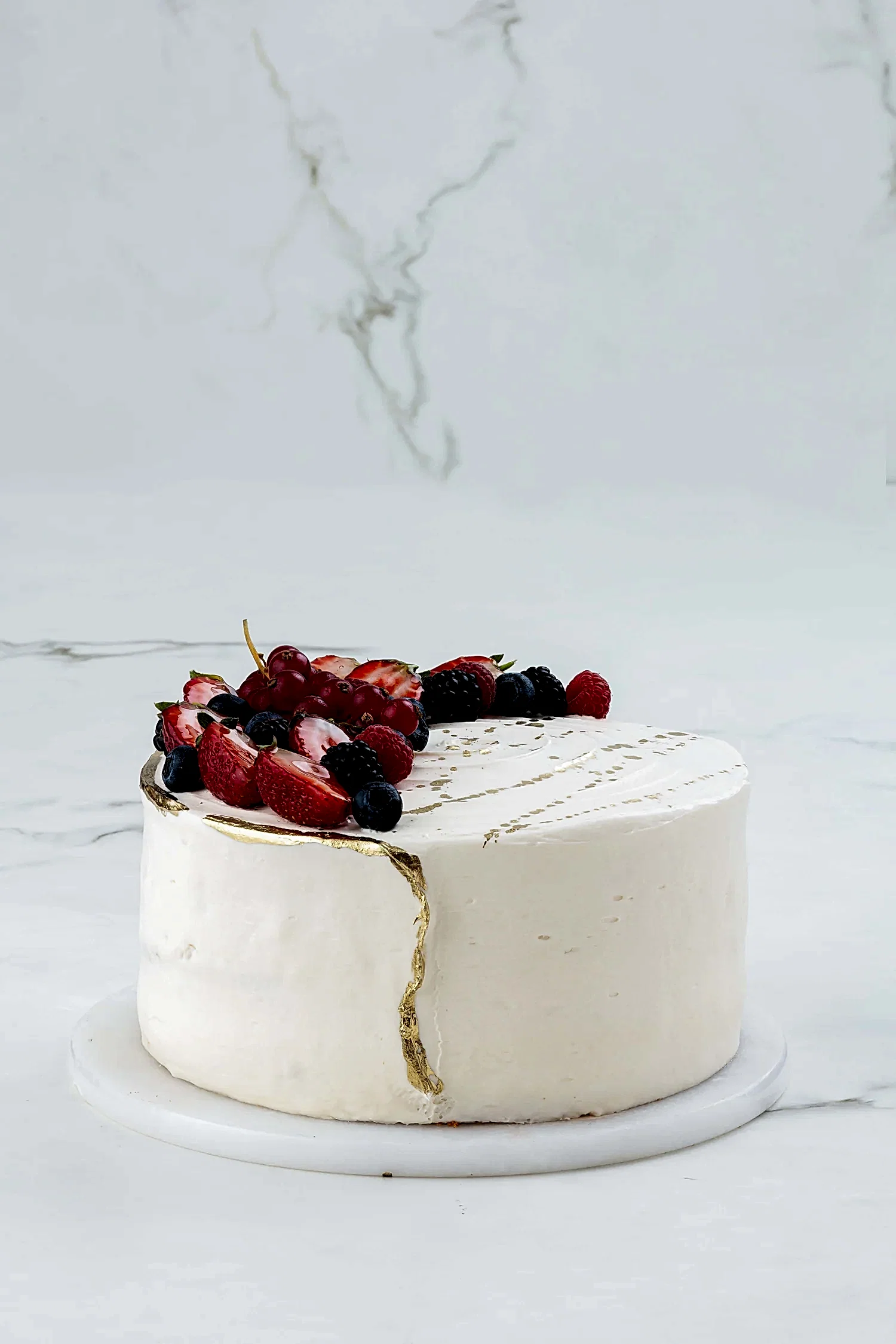 Orman Meyveli Beyaz Kremalı Pasta