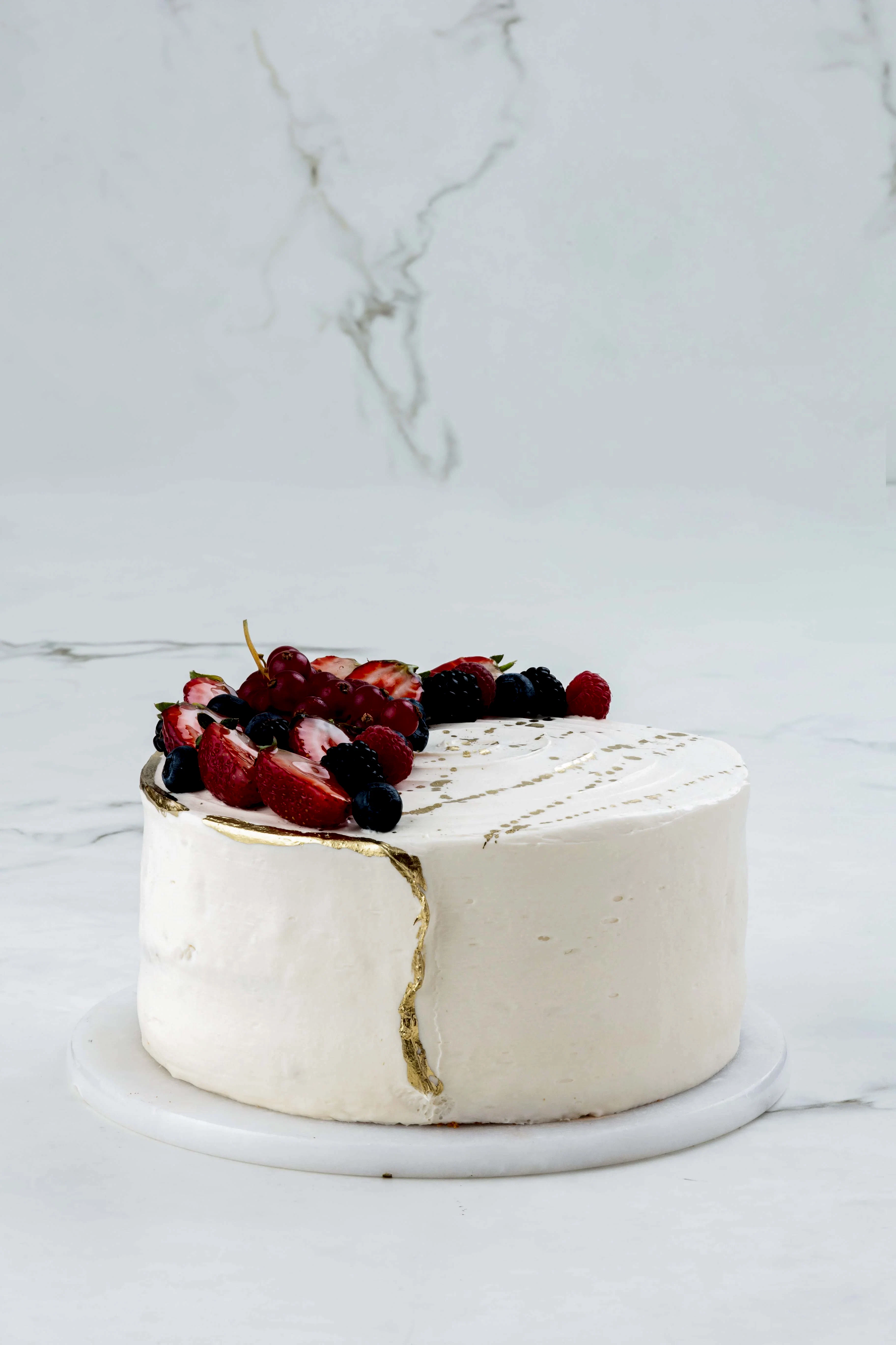 Orman Meyveli Beyaz Kremalı Pasta