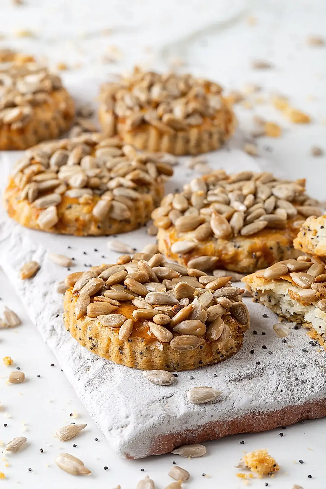 Ay Çekirdekli Mavi Haşhaşlı Kurabiye