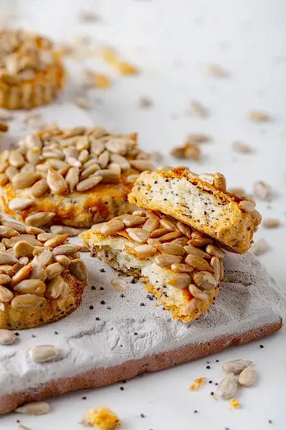 Ay Çekirdekli Mavi Haşhaşlı Kurabiye