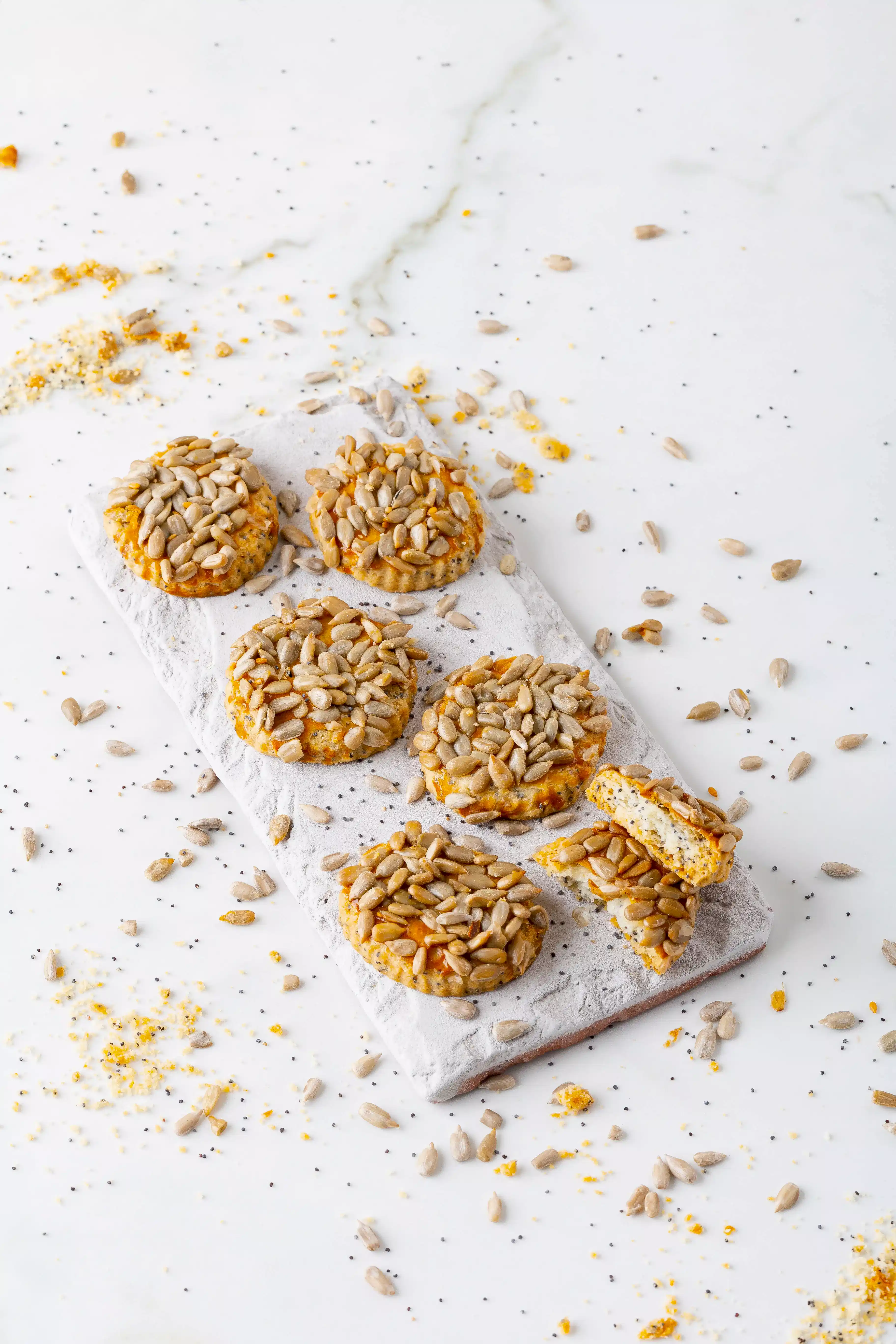 Ay Çekirdekli Mavi Haşhaşlı Kurabiye