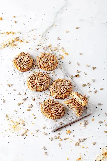 Ay Çekirdekli Mavi Haşhaşlı Kurabiye