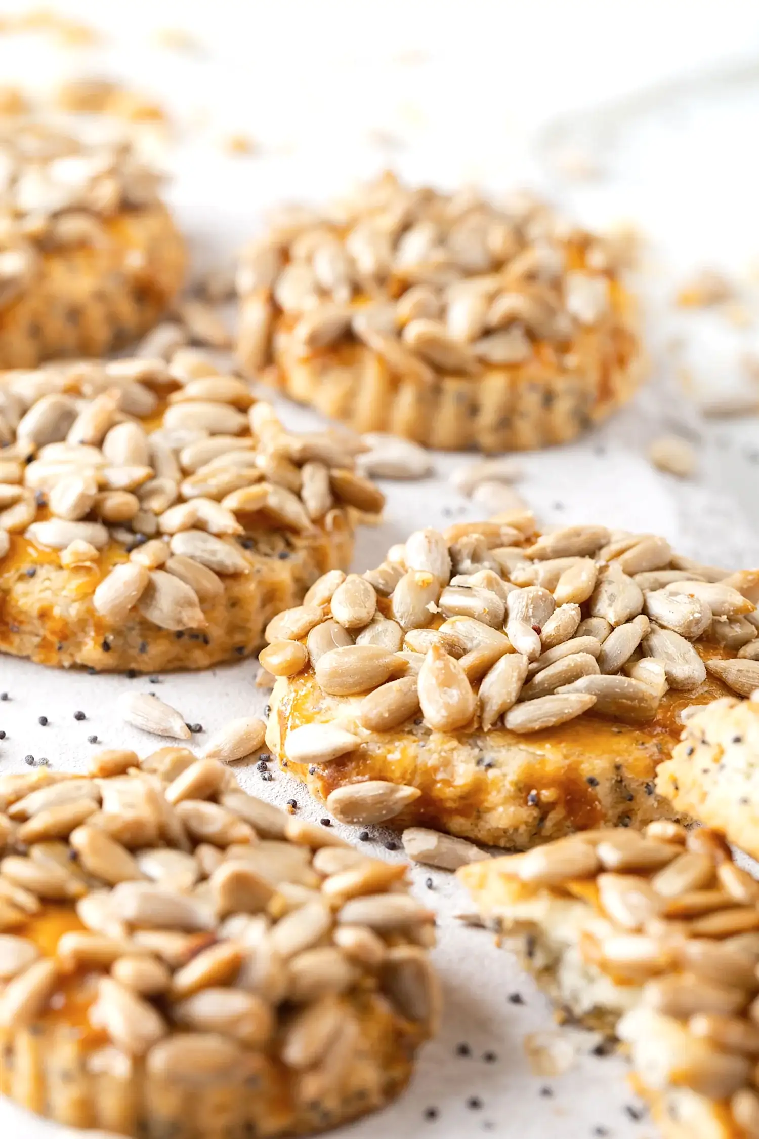 Ay Çekirdekli Mavi Haşhaşlı Kurabiye