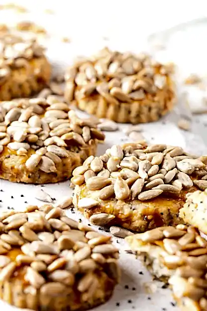 Ay Çekirdekli Mavi Haşhaşlı Kurabiye