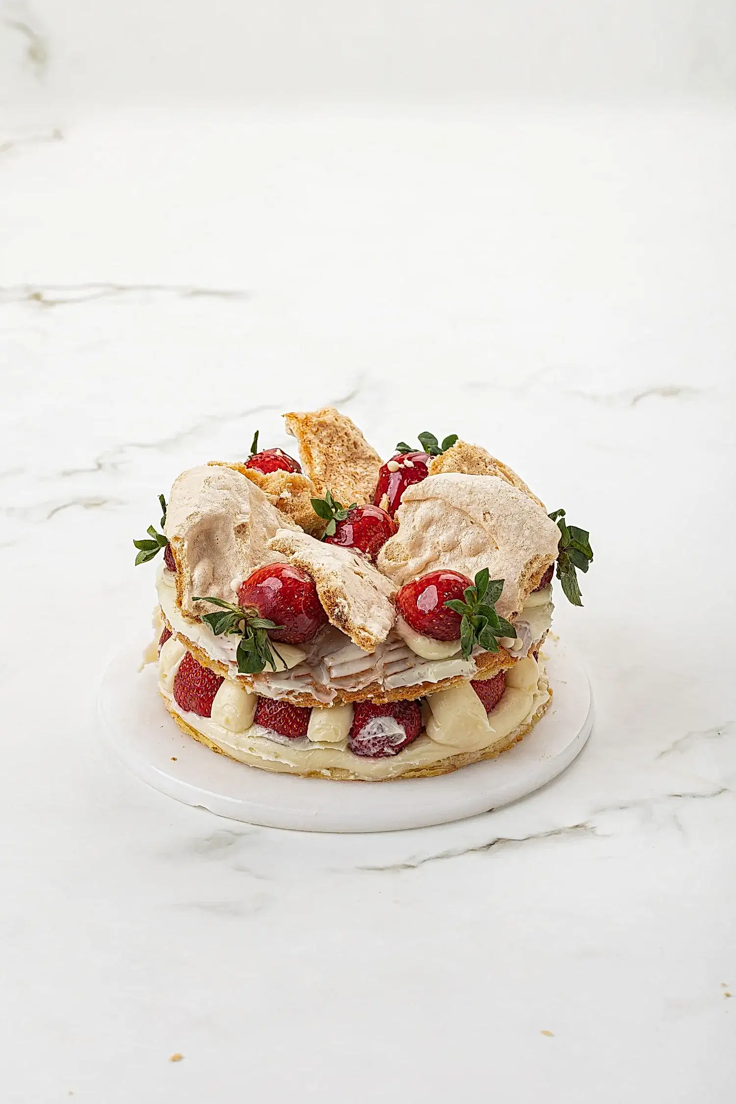 Beyaz Çikolata Soslu Paris Brest