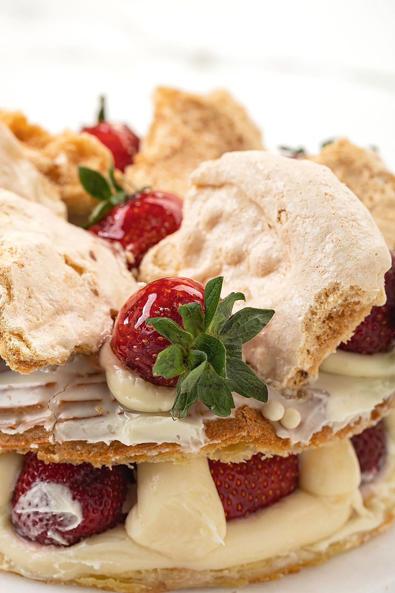 Beyaz Çikolata Soslu Paris Brest