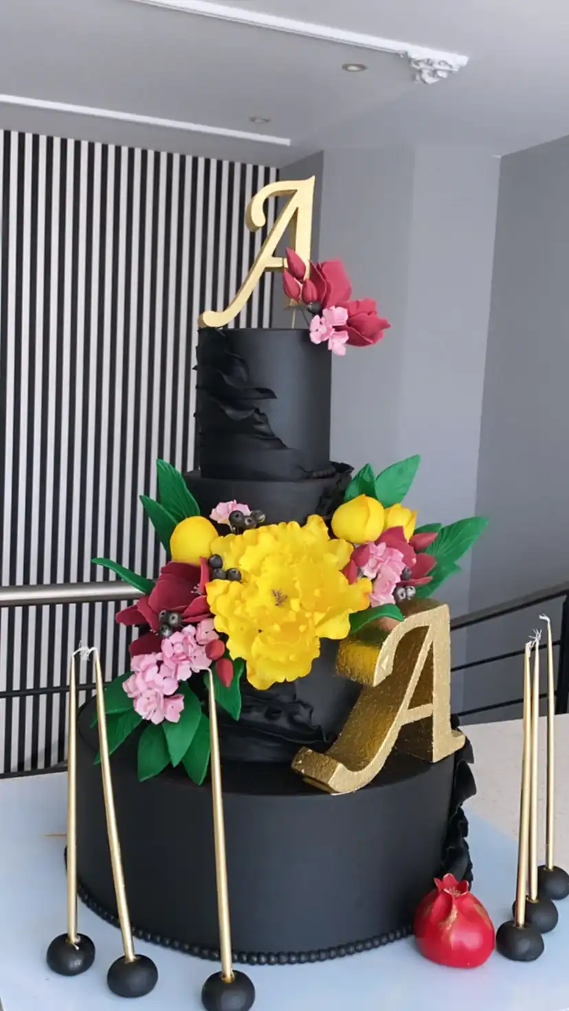 No:107 Şeker Hamurlu Tasarım Pasta