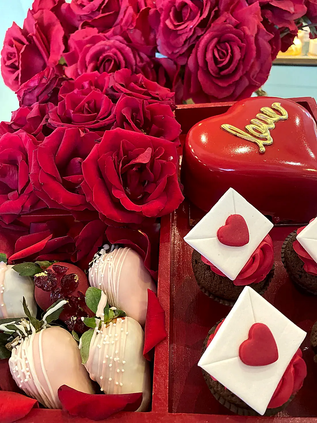 Sevgililer Günü Pleksi Kapaklı Hediye Kutusu