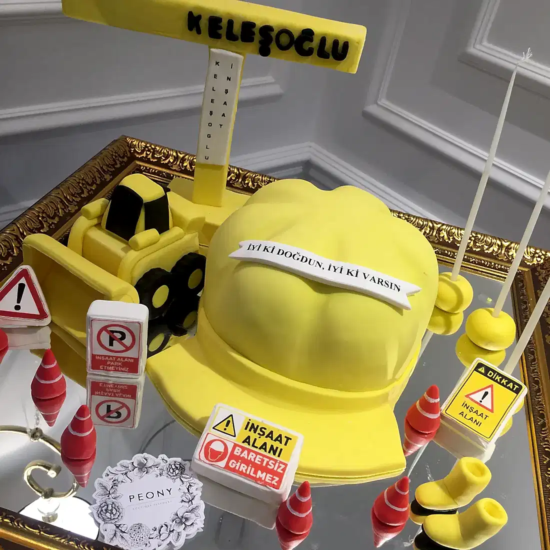 No:77 Şeker Hamurlu Tasarım Pasta