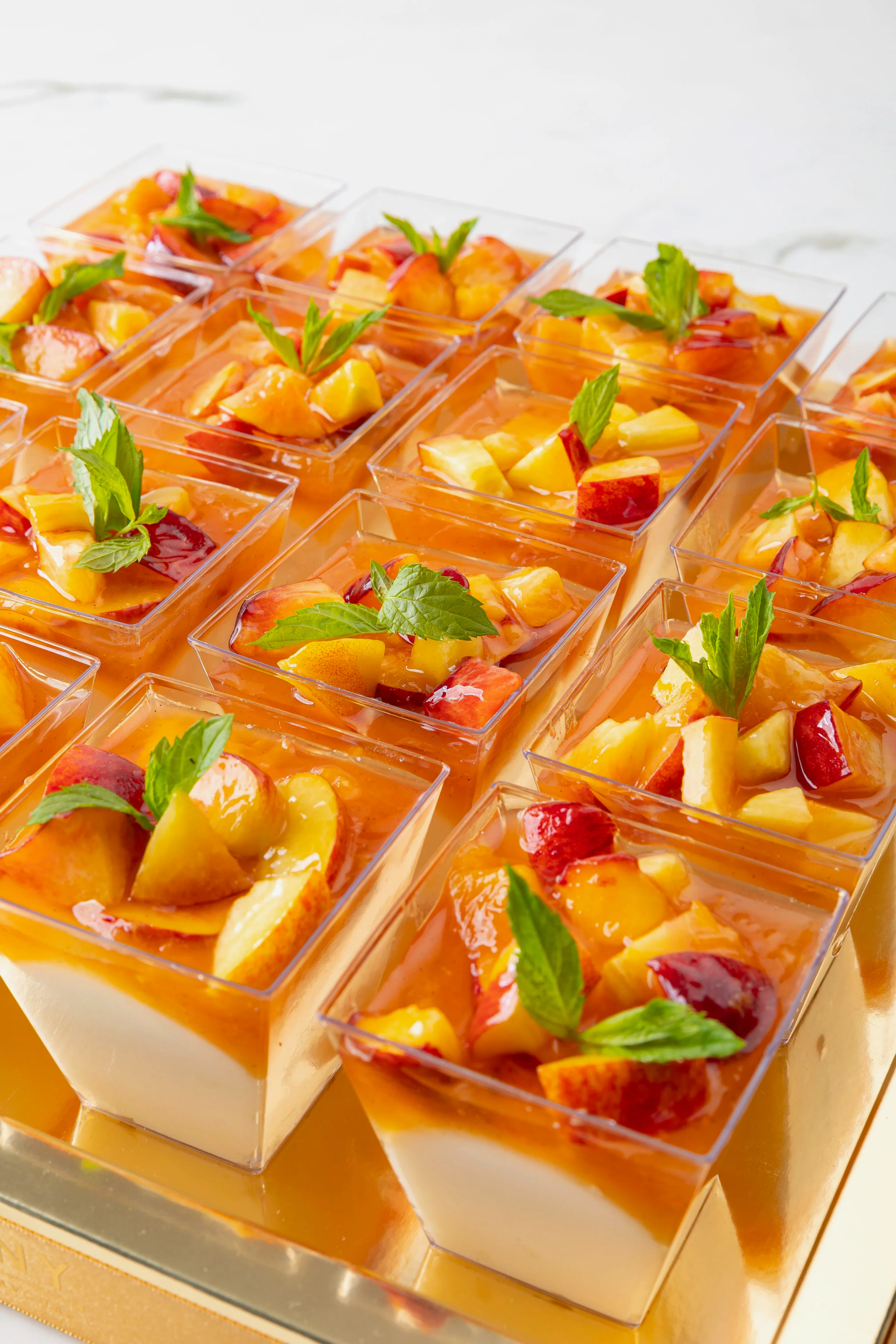 Şeftalili Damla Sakızlı Muhallebi