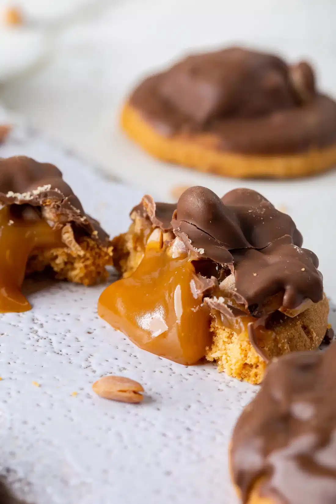 Süt Reçeli Dolgulu Yer Fıstıklı Kurabiye