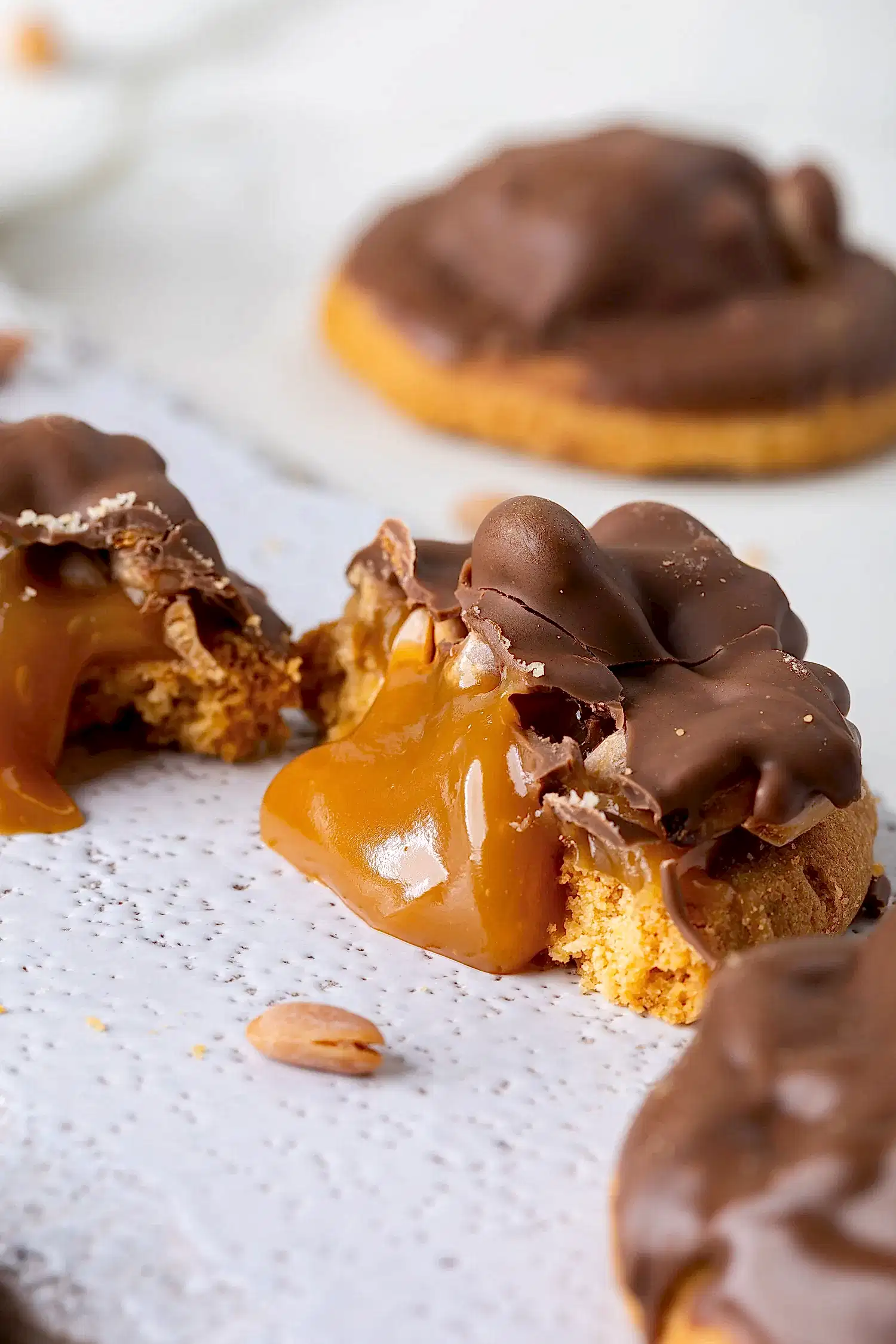 Süt Reçeli Dolgulu Yer Fıstıklı Kurabiye