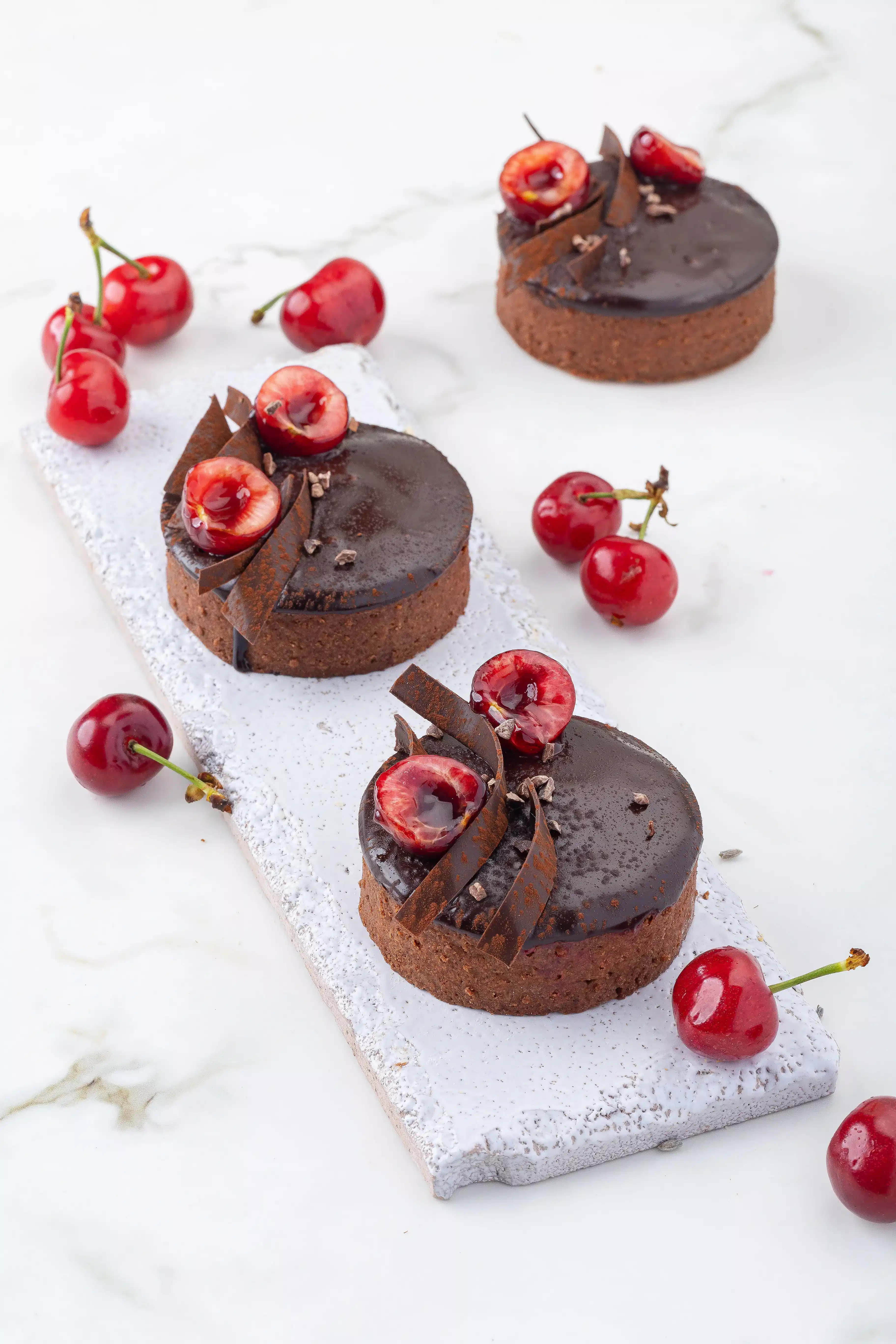 Vişneli Çikolatalı Tart